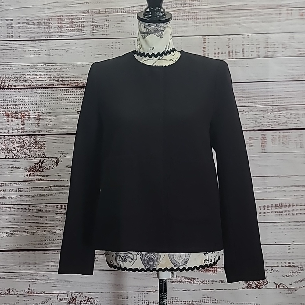 H&M cropped snap front blazer